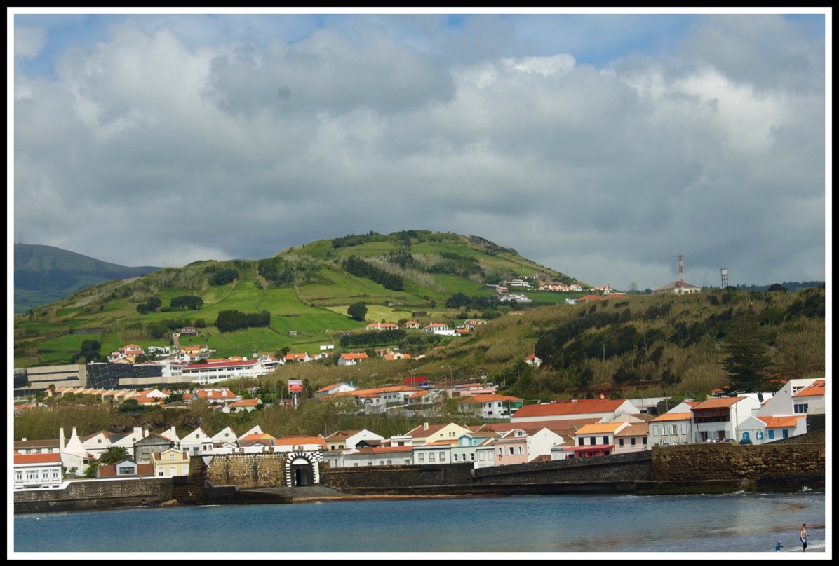 Horta hillside with lots of scattered houses 