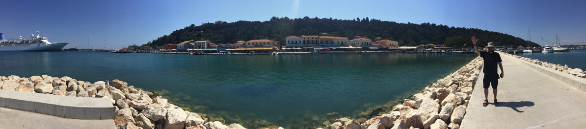 A Sarah panoramaa of the whole dock with me stood waving on the right