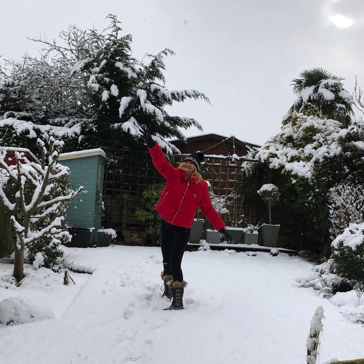 2 Sarah back garden snow